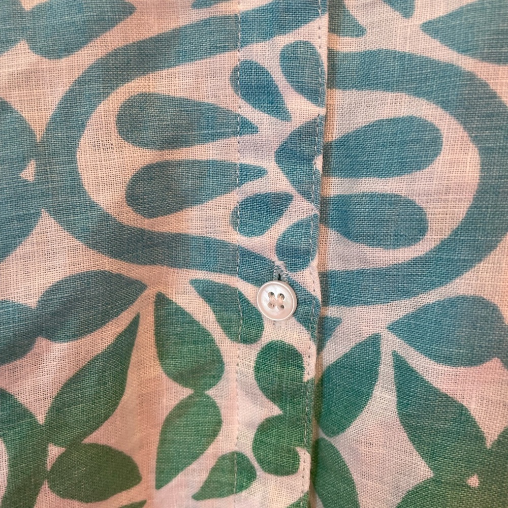 Charter Club 100% linen button up top. Size large - Picture 2 of 4